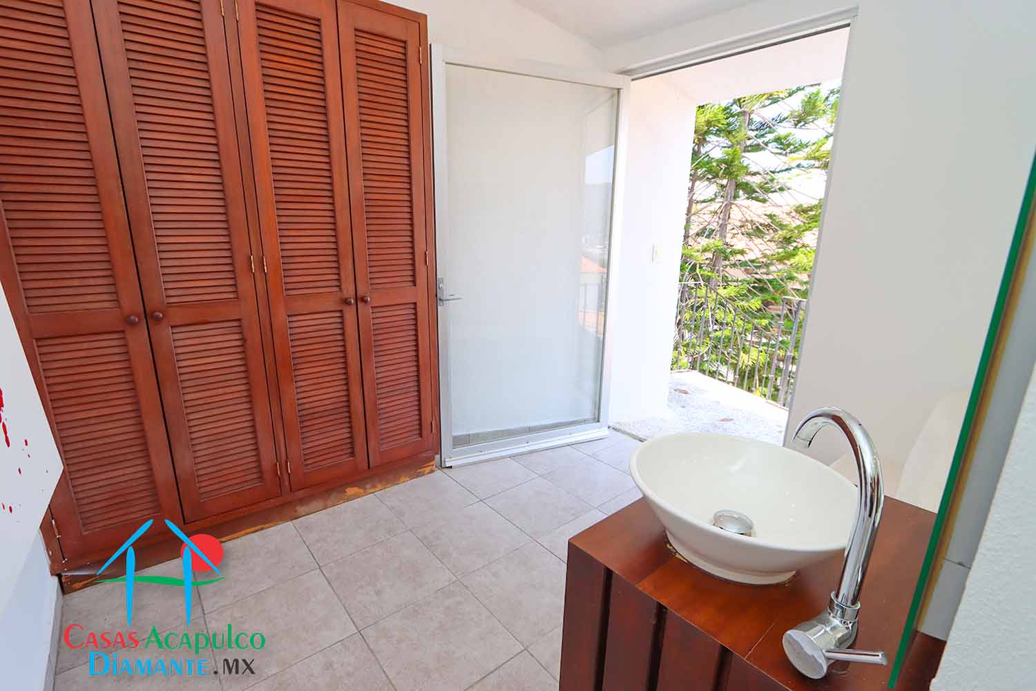 Joyas de Brisamar Villas Leo - Spa y salón de belleza 6